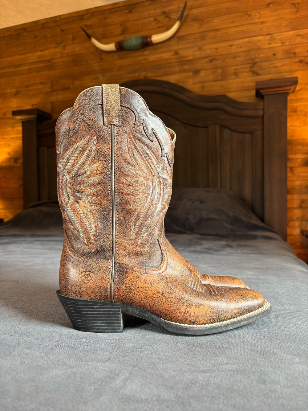 Ariat Women’s Round Up Outfitter Western Boots Size 8B